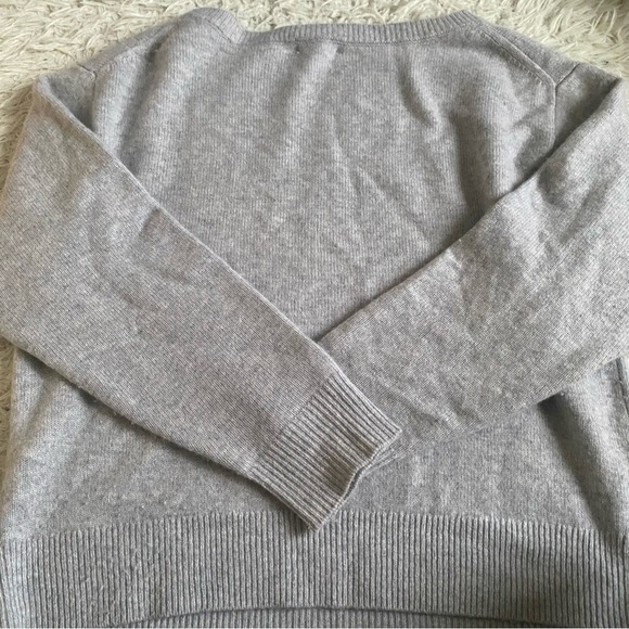 Aritzia Essential Cashmere Relaxed Boatneck Sweater - Picture 6 of 11